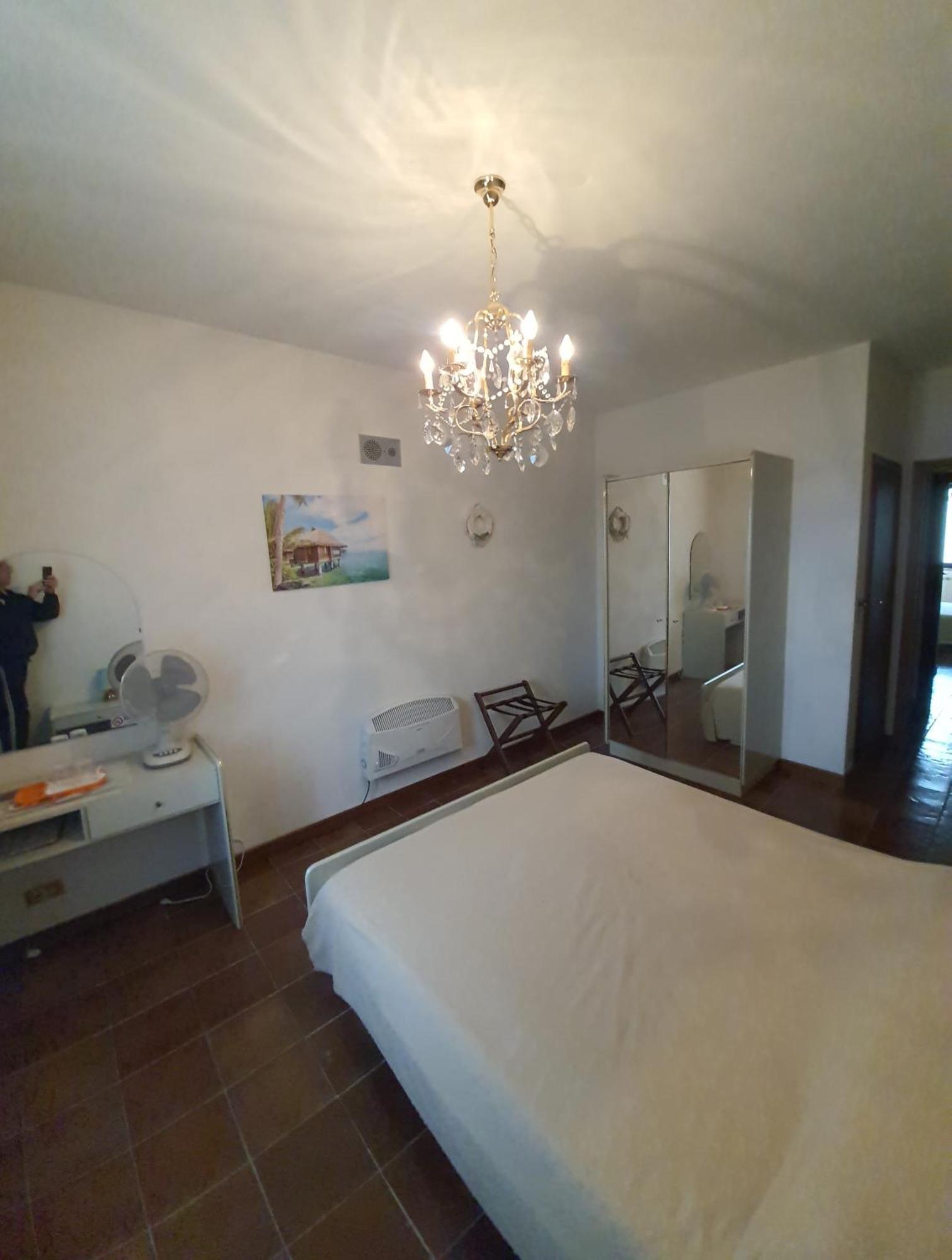La Grotta San Michele Hotel Montevettolini Bagian luar foto