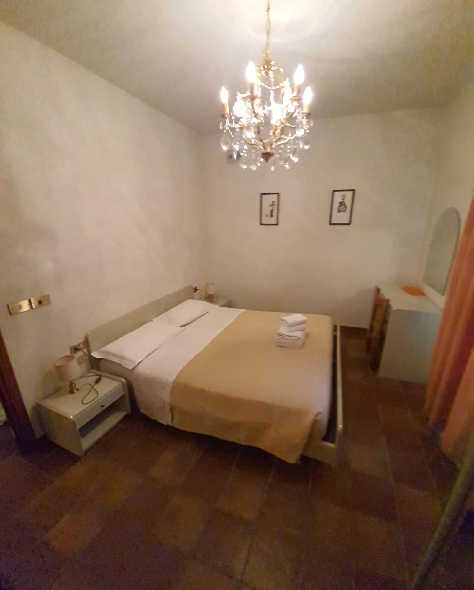 La Grotta San Michele Hotel Montevettolini Bagian luar foto