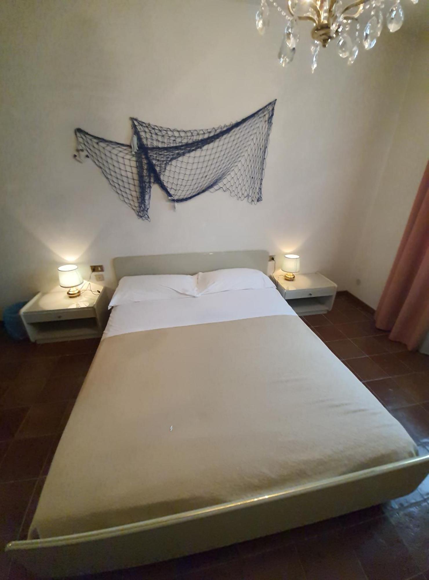 La Grotta San Michele Hotel Montevettolini Bagian luar foto