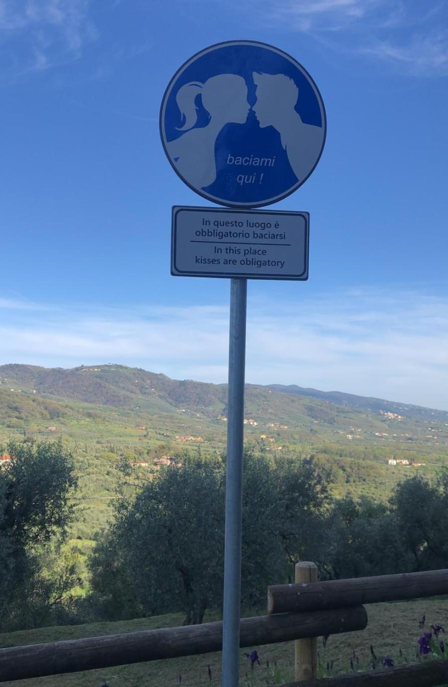 La Grotta San Michele Hotel Montevettolini Bagian luar foto