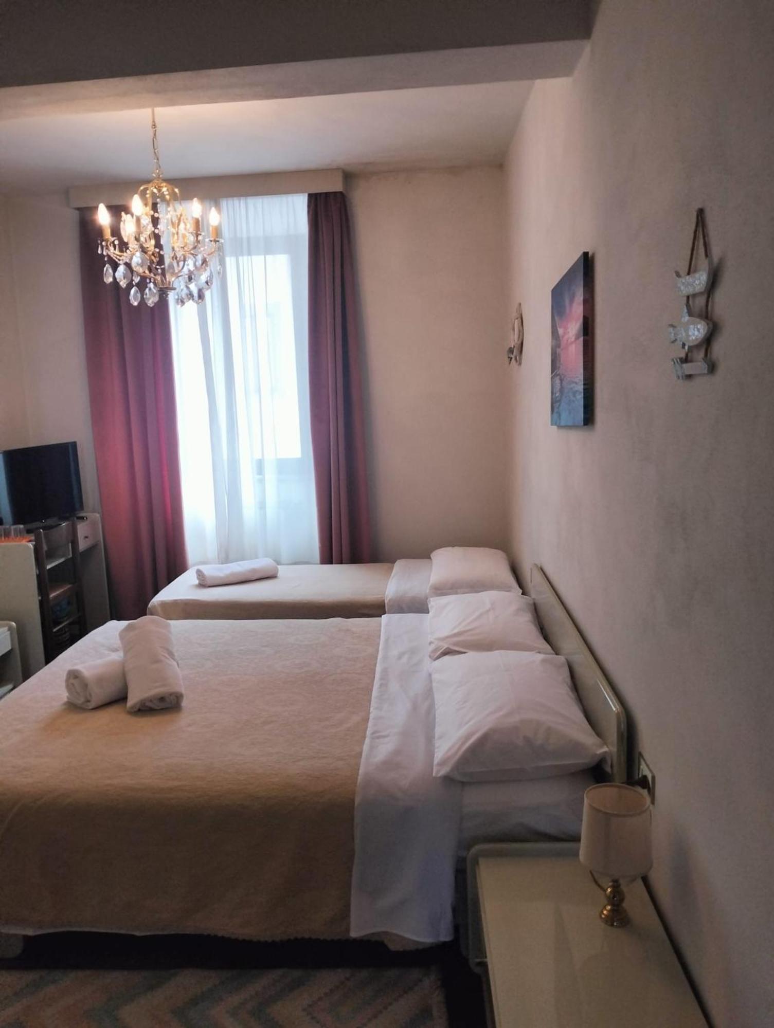 La Grotta San Michele Hotel Montevettolini Bagian luar foto