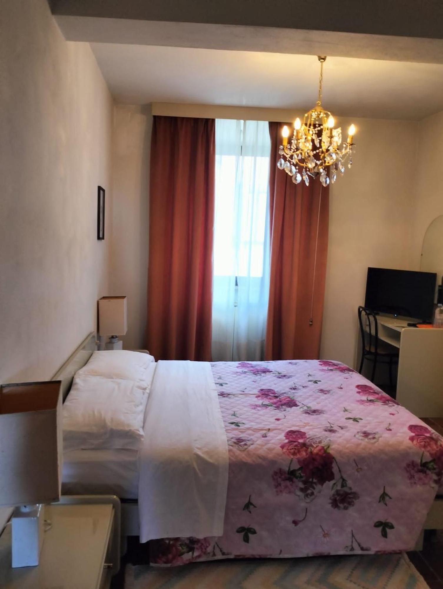 La Grotta San Michele Hotel Montevettolini Bagian luar foto
